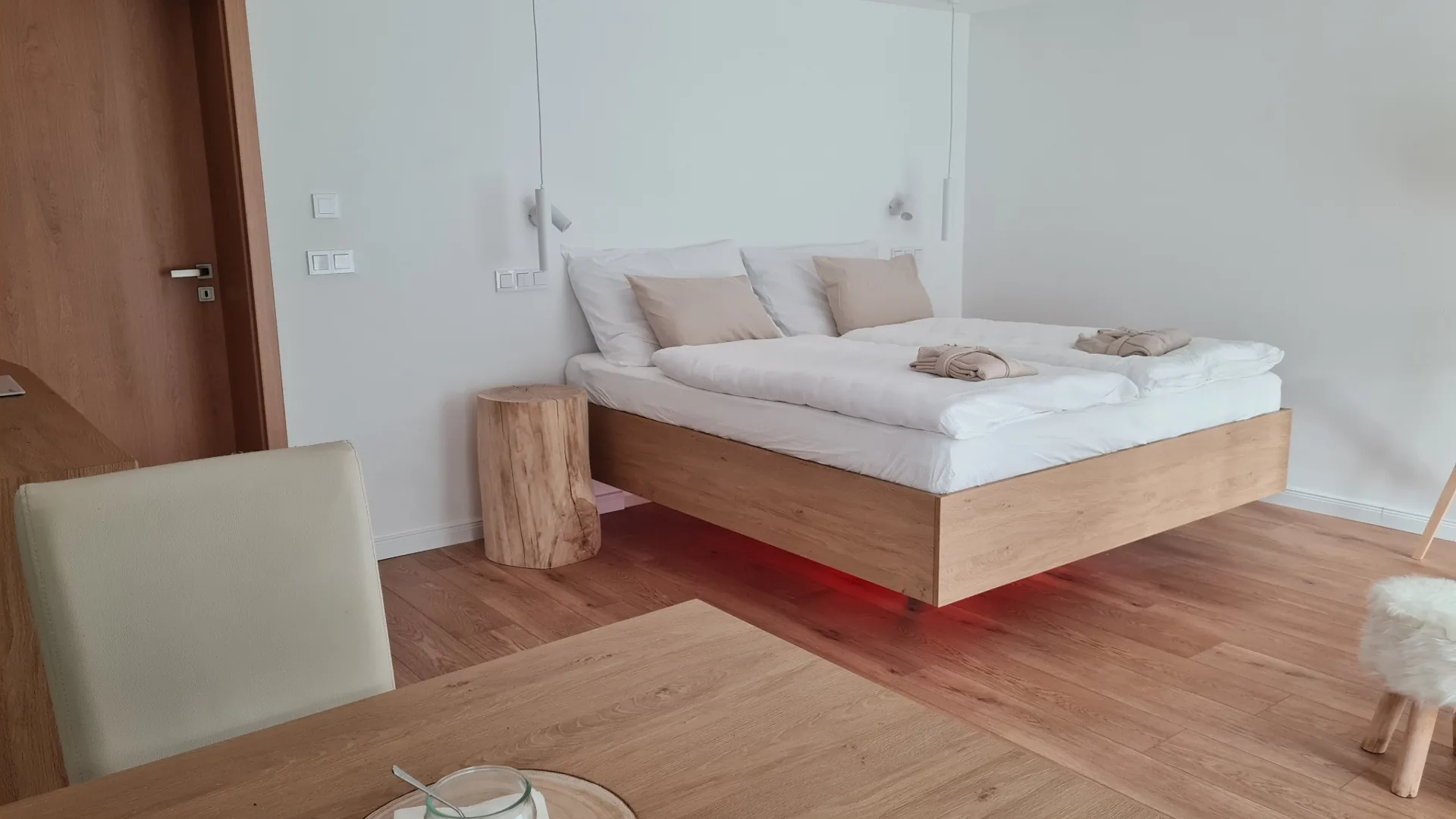 Apartmán Hořec v Harrachově – detail ložnice